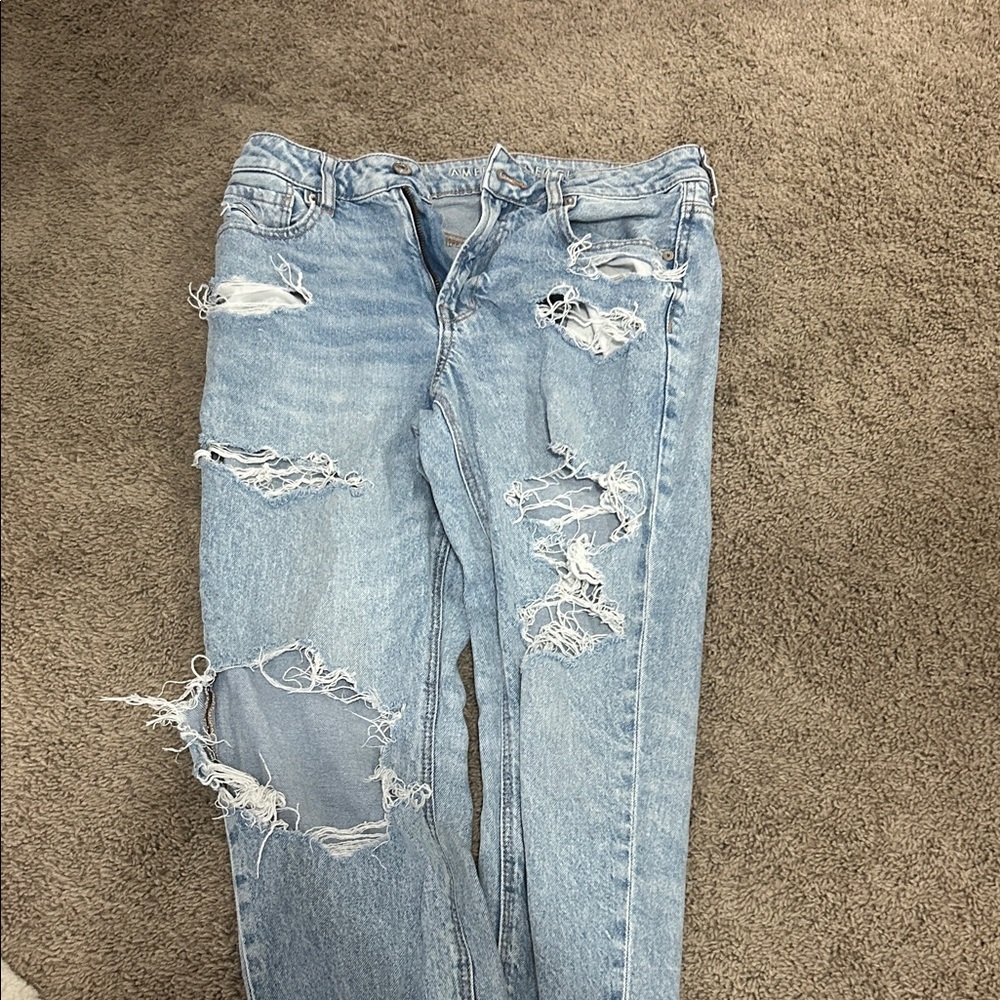 American Eagle Outfitters Light Blue Distressed Boyfriend Jeans